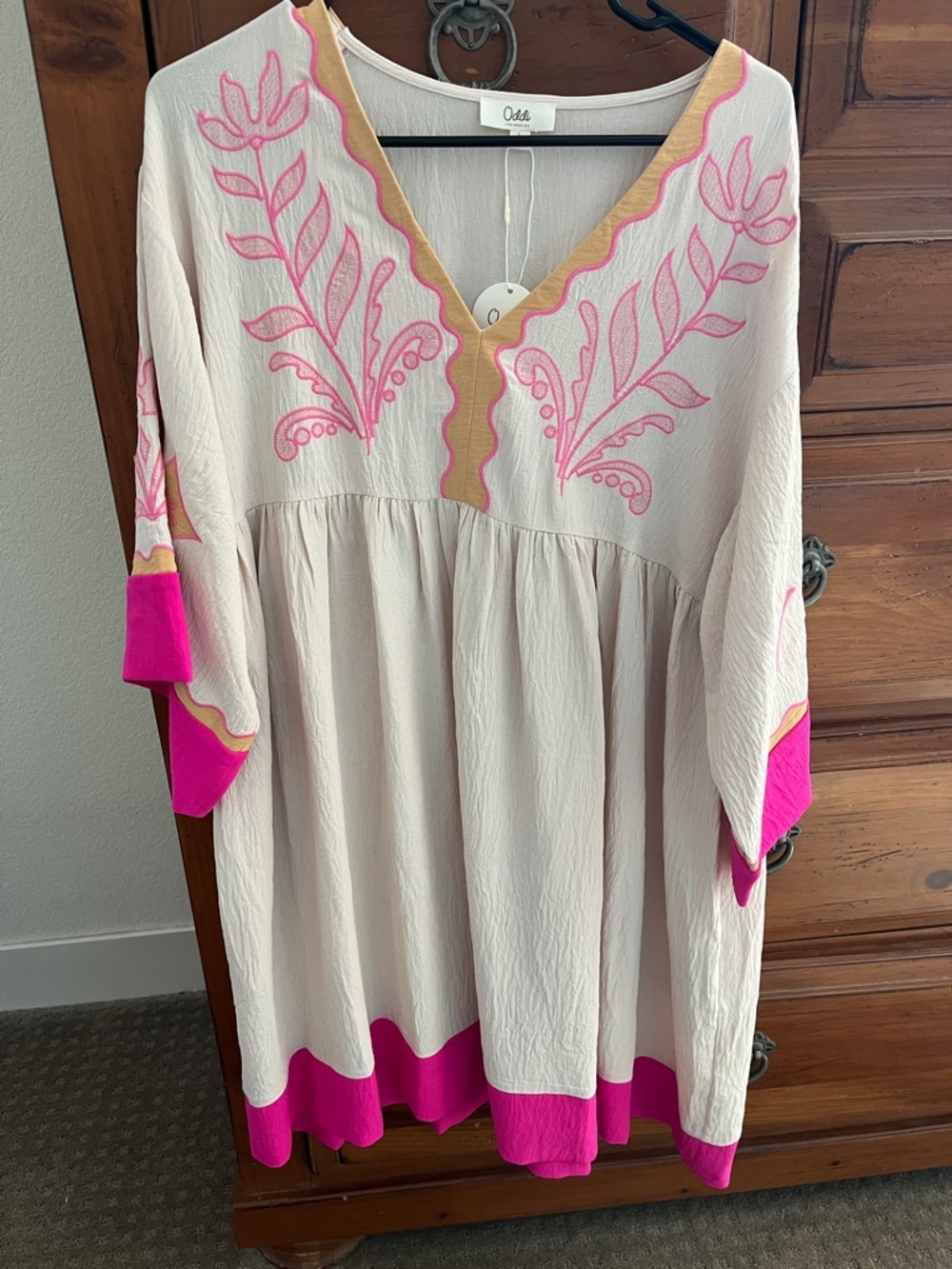 Oddi Cream Tunic Dress with Pink Embroidered Accents Size Large NWOT